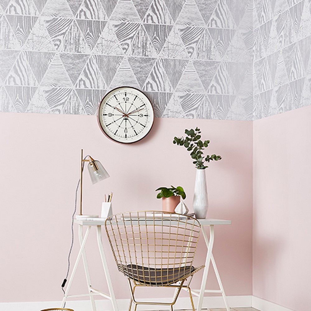 Geo Grain Silver Wallpaper 105240 by Graham & Brown in Grey